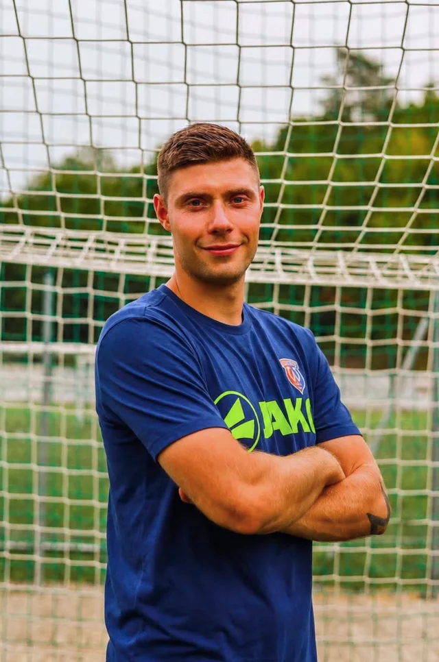 Portret: Bartłomiej Gajda
